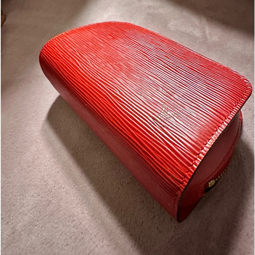 Louis Vuitton Epi Dauphine Leather Cosmetics Pouch Purse - LV Authentic Red Epi - Picture 4 of 17